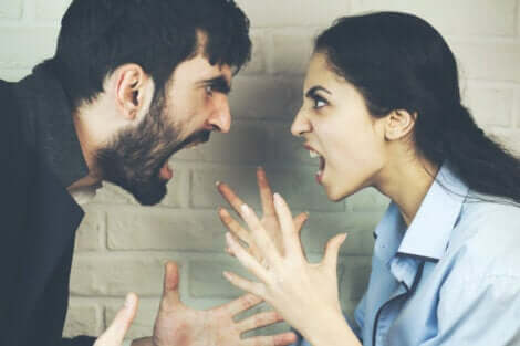 La violence dans les relations intimes.