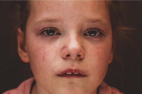 Un enfant qui pleure.