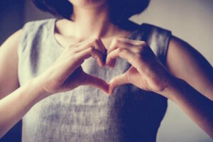 Auto-empathie : comment se connecter affectueusement à soi-même