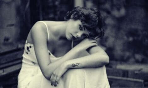 Le regret et le deuil d'une relation.