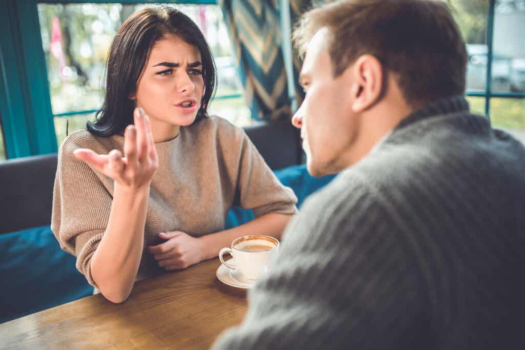Dispute autour d'un café. 