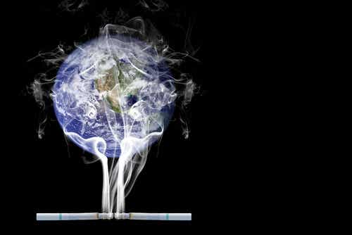 Cigarette polluant le monde.