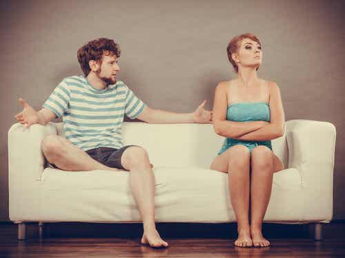 Un couple qui se dispute. 
