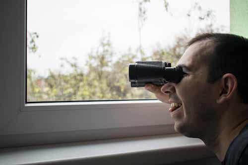 Paraphilie et voyeurisme.