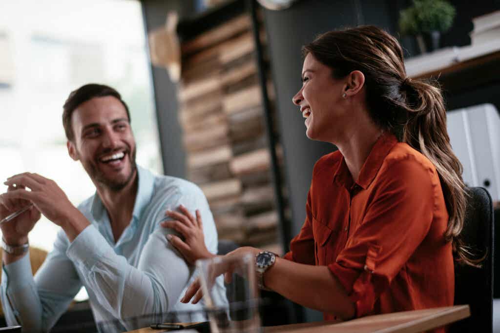 Travailleurs contents.