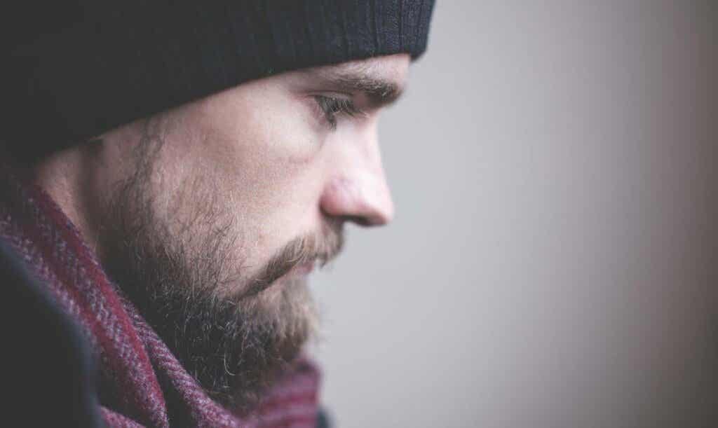 Un homme attristé. 