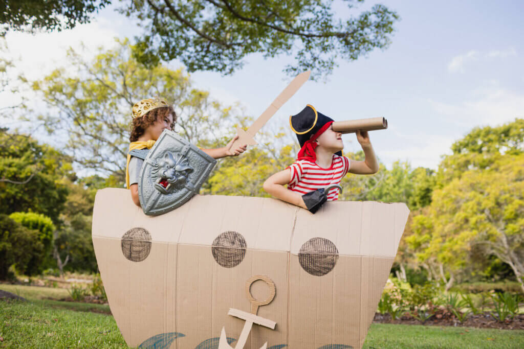 Enfants pirates. 