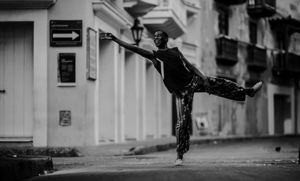 Homme qui danse. 
