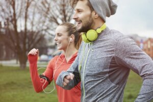 L'exercice physique nous rend plus heureux que l'argent, selon une étude