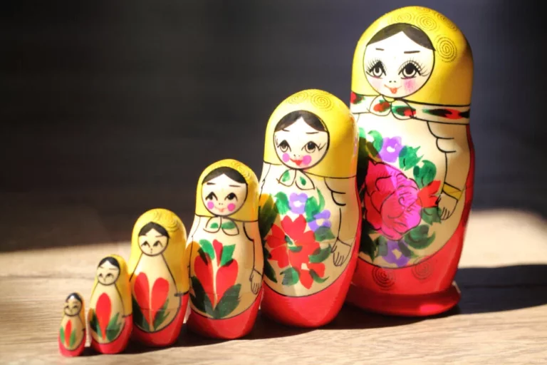 La métaphore des poupées russes et le sens du soi
