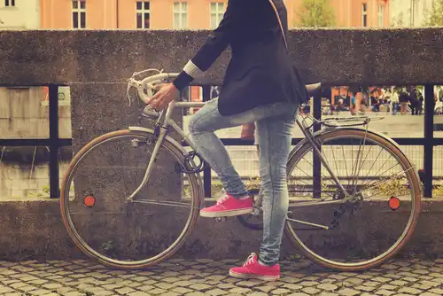 Pourquoi n'oublions-nous pas comment faire du vélo ?