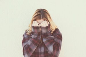Escophobie: symptômes, causes et traitement
