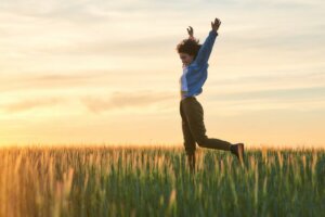 Pourquoi nous est-il difficile d'être heureux, selon la science