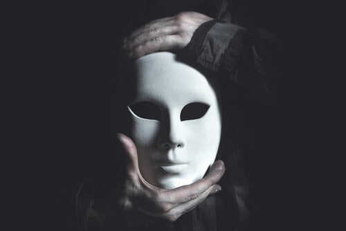 Secrets et mensonges