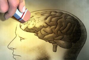 Dormir sur le côté réduit le risque d'Alzheimer et de Parkinson