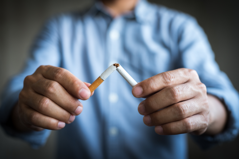 Programmes d'entraide pour cesser de fumer : sont-ils efficaces?