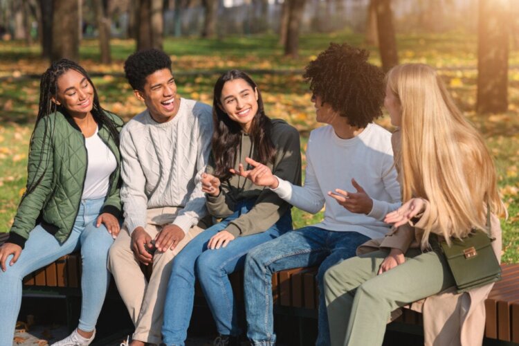 Comment travailler les compétences sociales chez les adolescents