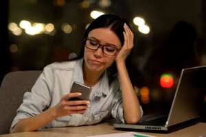 Pourquoi avons-nous des amis qui n'écrivent jamais ?