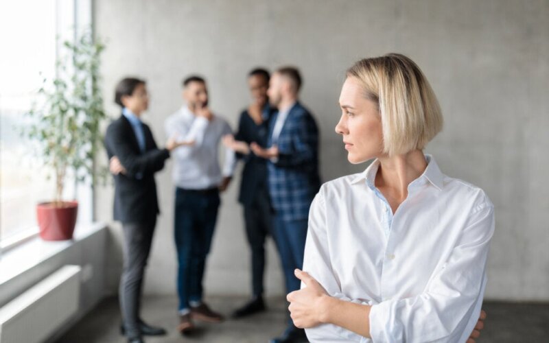 Étiqueter une personne, qu'elles sont les répercussions?