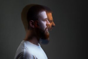 Est-il normal de se dissocier ? Protection naturelle contre les événements très stressants