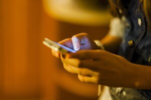 Comment les nouvelles technologies aident au traitement de la psychose