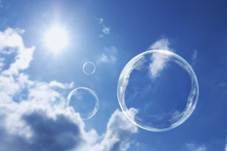 Pensées suspendues dans les airs