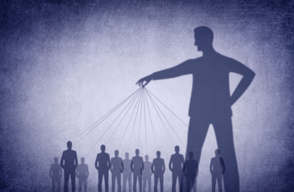 Que sont les groupes coercitifs et pourquoi sont-ils si dangereux ?
