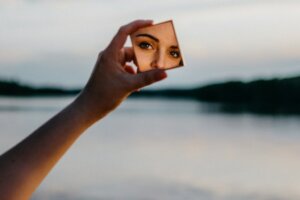 Continuité psychologique et identité personnelle selon Derek Parfit
