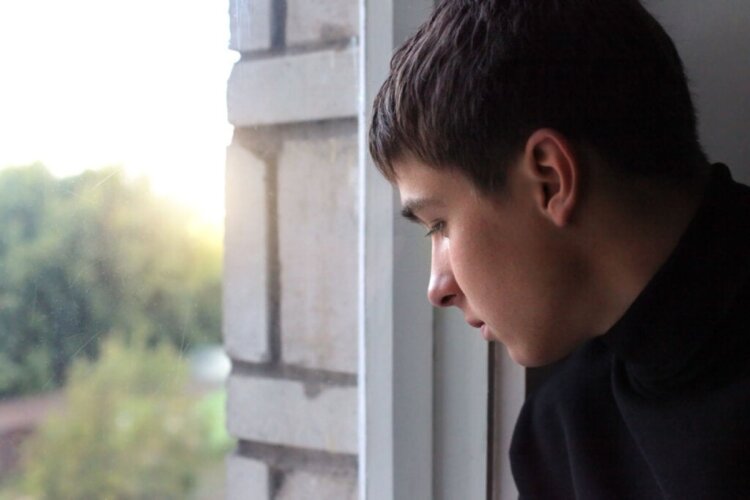 Pourquoi la santé mentale des jeunes se détériore-t-elle autant ?