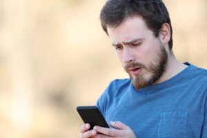 L'usurpation d'identité sur les réseaux sociaux, une vraie douleur psychologique