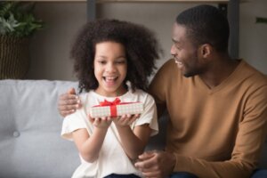 Aspects à prendre en compte pour offrir un téléphone portable à mon enfant