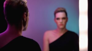 Dysphorie de genre et théorie "queer" : un regard psychologique au-delà