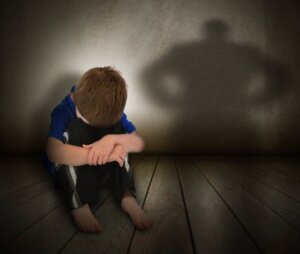 Victimisation sexuelle chez les enfants : définition, causes et traitement