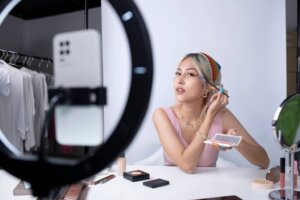 Comment les modes affectent-elles la société ?