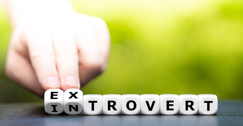 Pourquoi certaines personnes sont extraverties et d'autres introverties ?