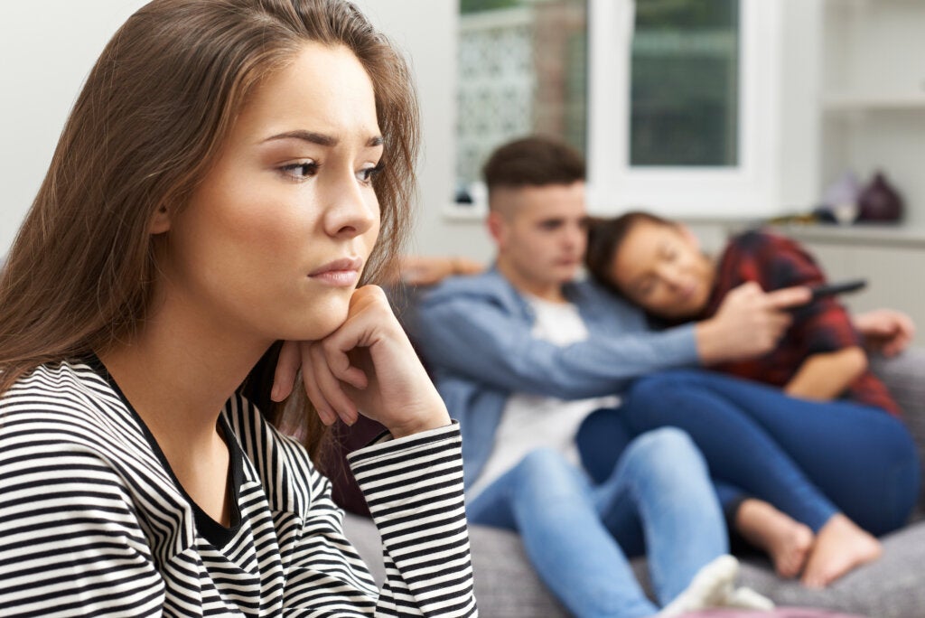 Pourquoi une personne narcissique cherche-t-elle à générer de la jalousie chez son partenaire ?