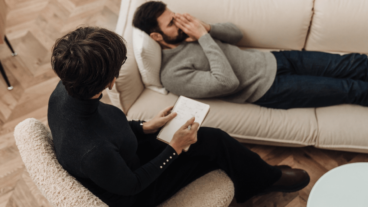 Qu'est-ce que la thérapie psychanalytique et comment fonctionne-t-elle ?